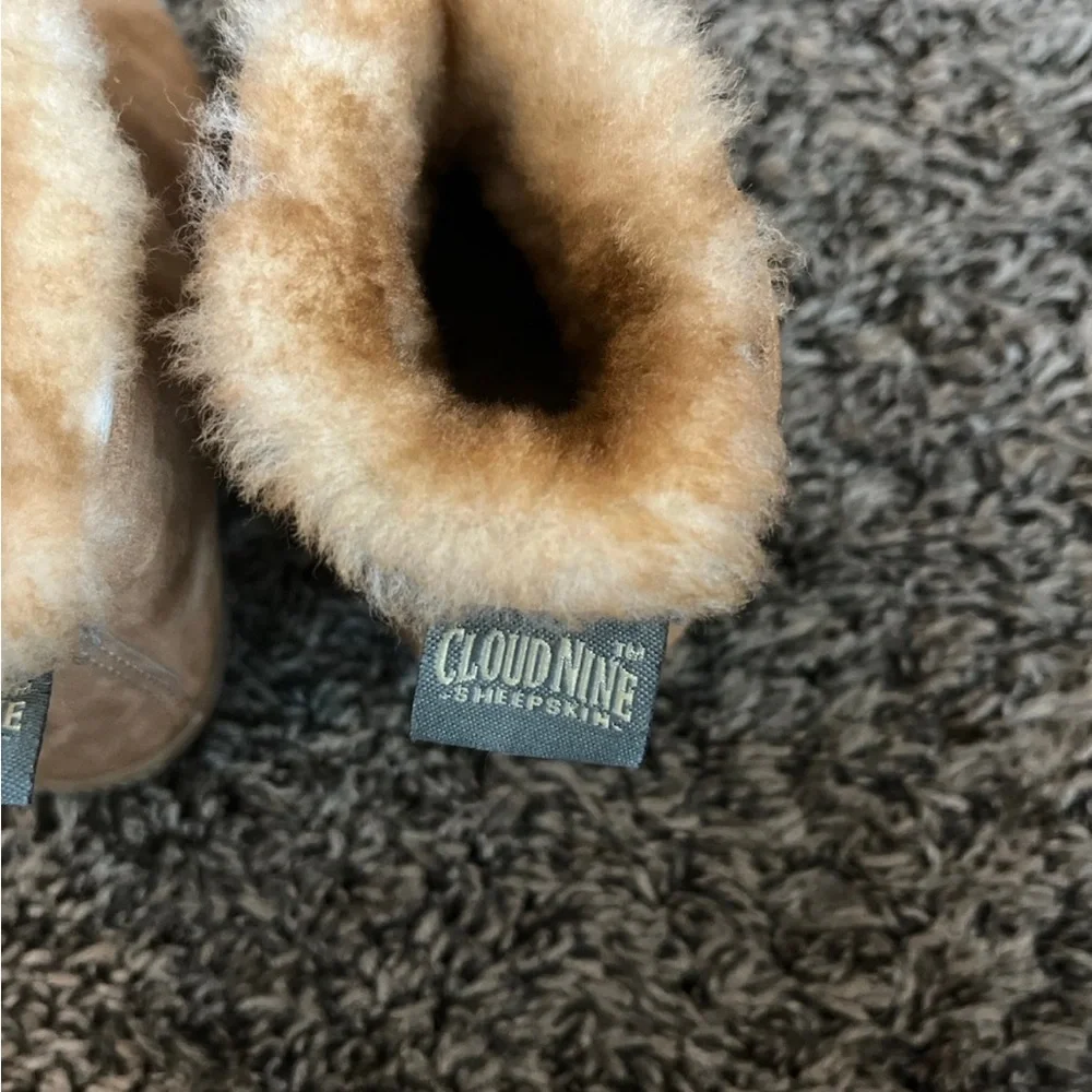 CLOUD NINE Sheepskin Tan Booties Slippers Toddlers Boys/ Girls Size 8/9